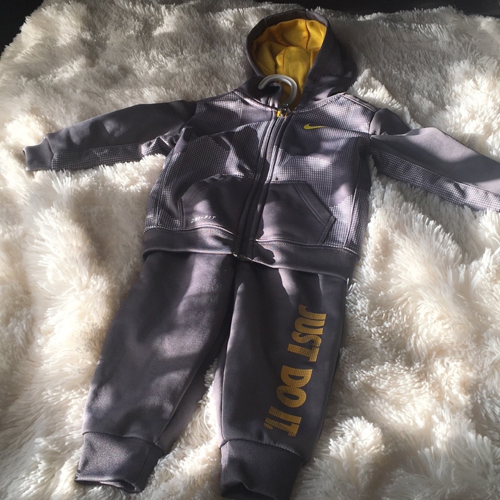 Baby Boy Nike Track Suit/Grey & Yellow. Sharp/18m
